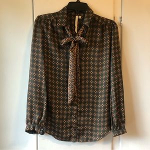 Bellatrix Long sleeve button up shirt with contrasting ascot, size S